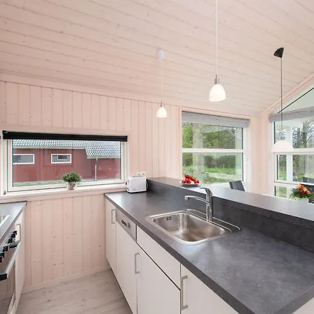 Charmante Sauna-huette Fuer 6 Personen Großenbrode